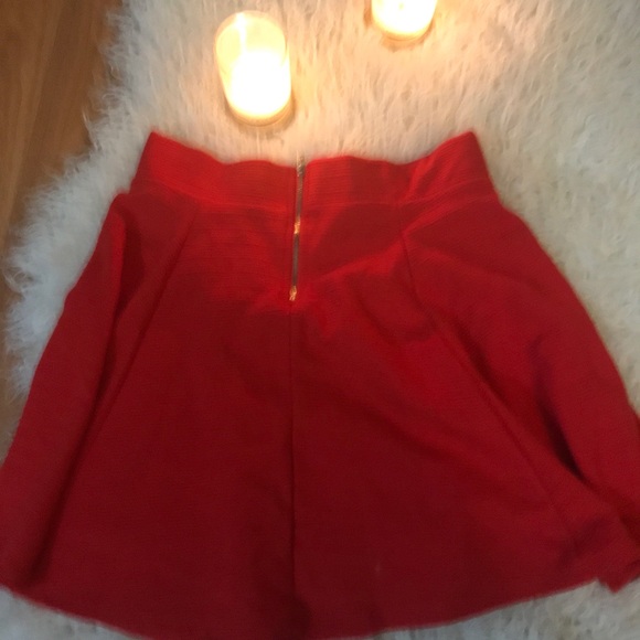 Bright red Express skirt size small pre-loved - Picture 3 of 5